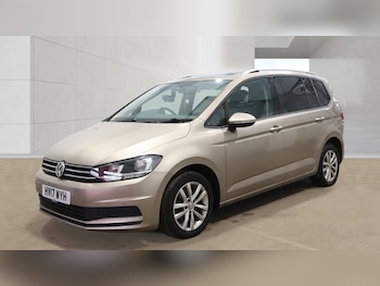 Used Volkswagen Touran 2017 for sale - 78581813: Photo