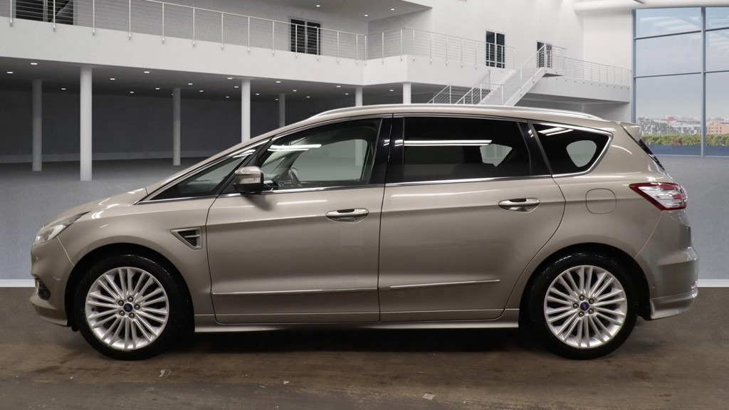 Used Ford S-Max 2015 for sale - 76969696: Photo 2