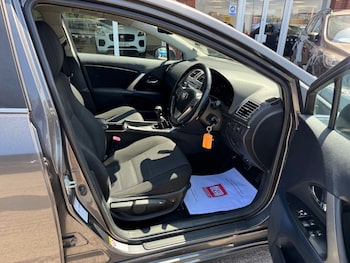 Used Toyota Avensis 2012 for sale - 79355324: Photo
