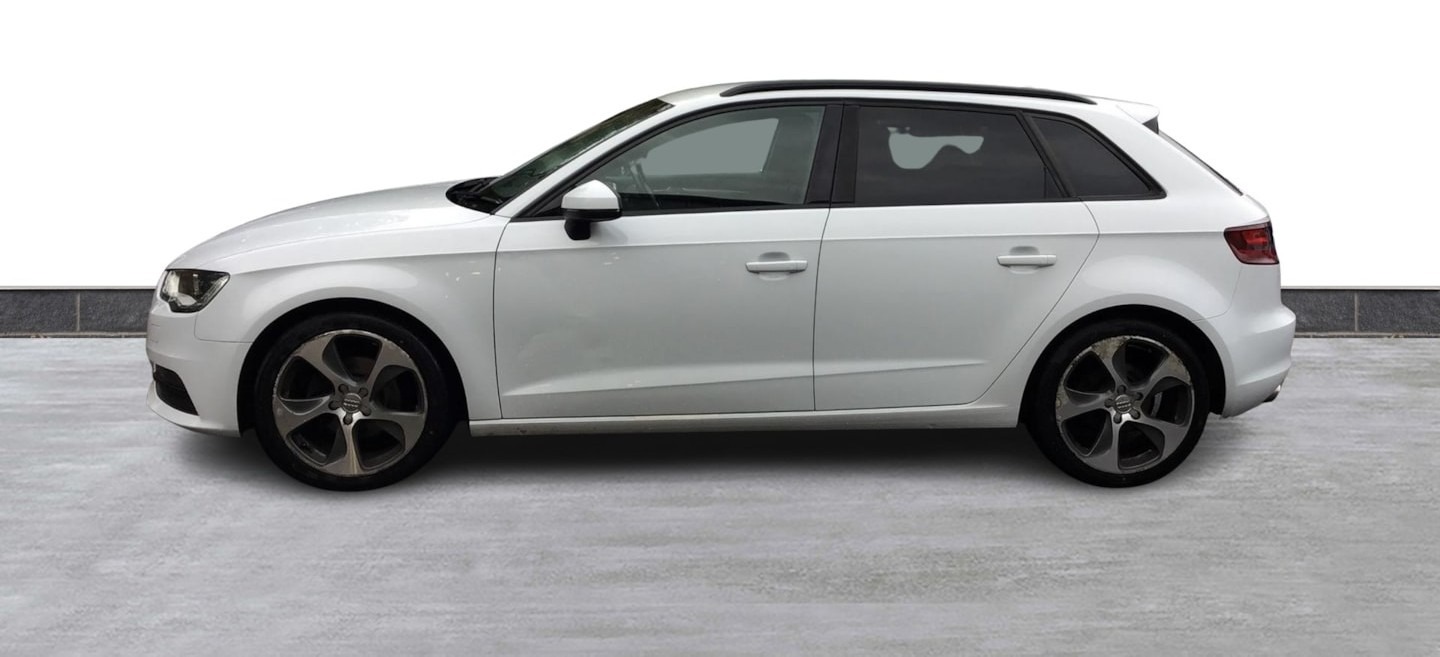 Used Audi A3 2015 for sale - 76525937: Photo 2