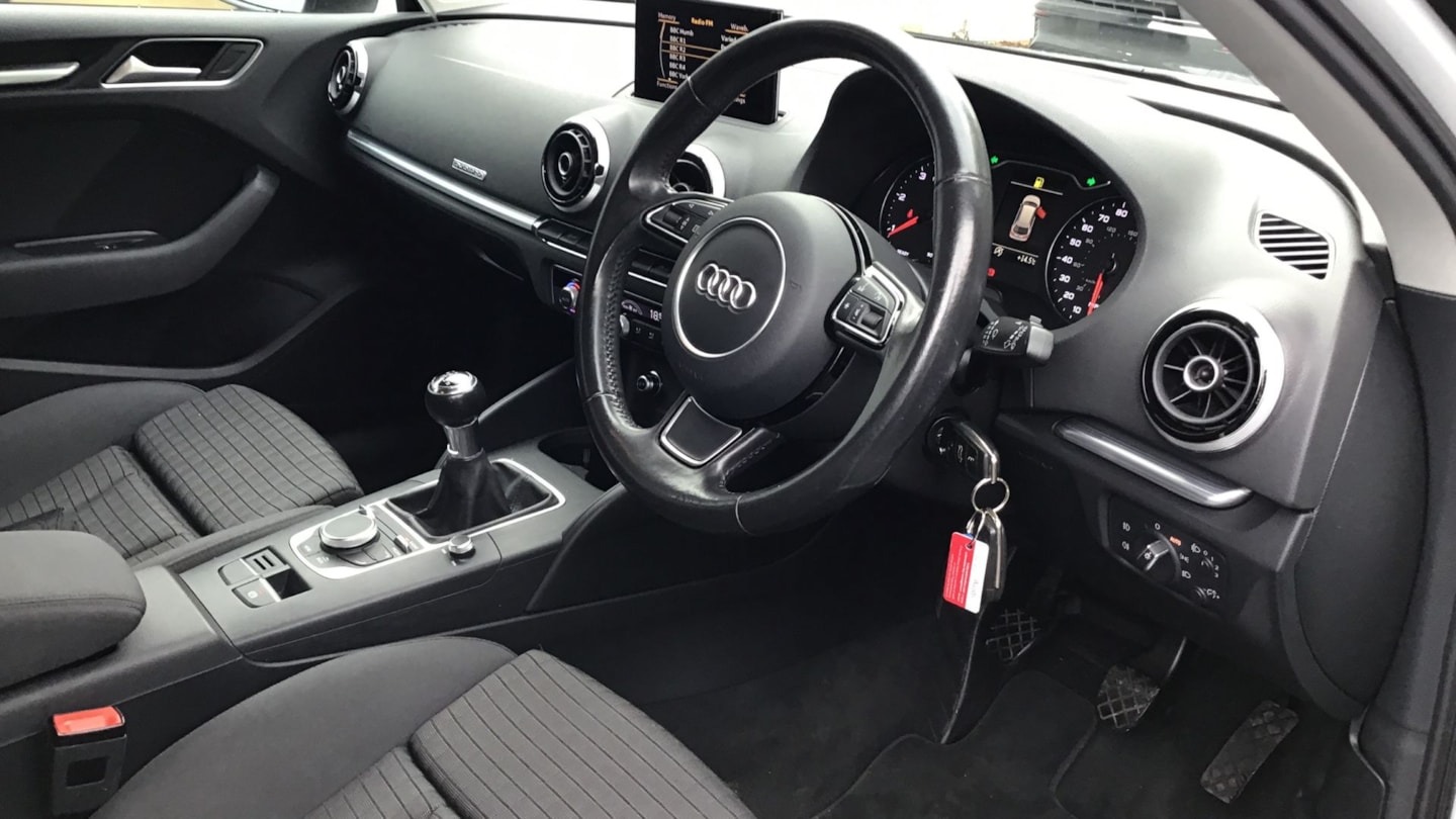 Used Audi A3 2015 for sale - 76525937: Photo 5