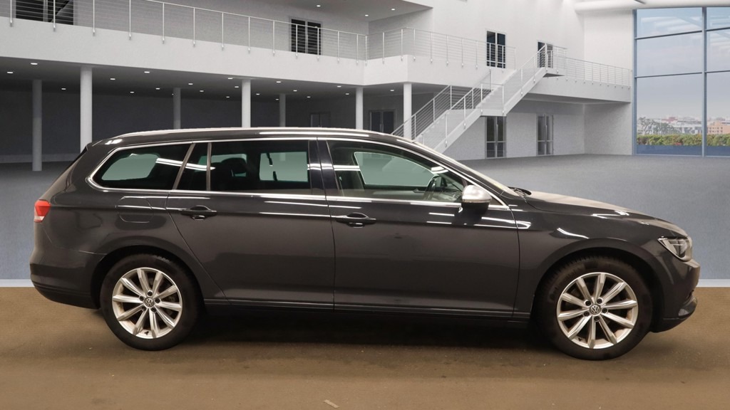 Used Volkswagen Passat 2018 for sale - 76437335: Photo 1