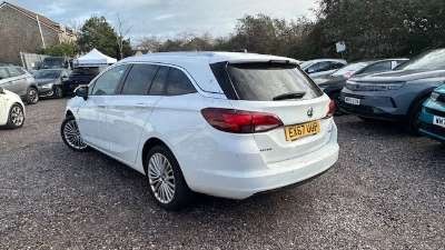 Used Vauxhall Astra 2017 for sale - 77198492: Photo 2