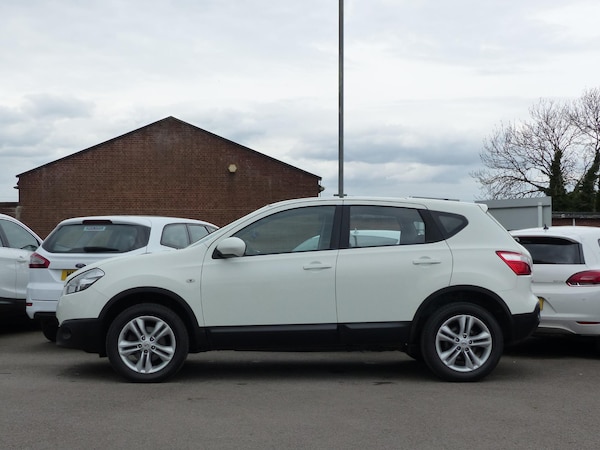 Used Nissan Qashqai 2013 for sale - 62330309: Photo 15