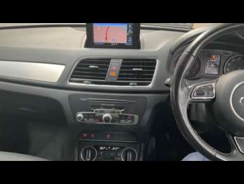 Used Audi Q3 2015 for sale - 74900300: Photo