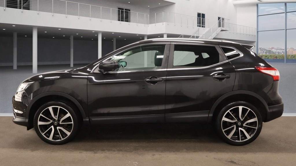 Used Nissan Qashqai 2017 for sale - 77180000: Photo 2