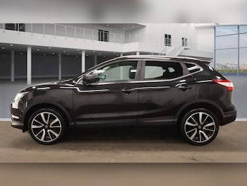 Used Nissan Qashqai 2017 for sale - 77180000: Photo