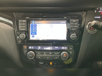 Used Nissan Qashqai 2017 for sale - 77180000: Photo