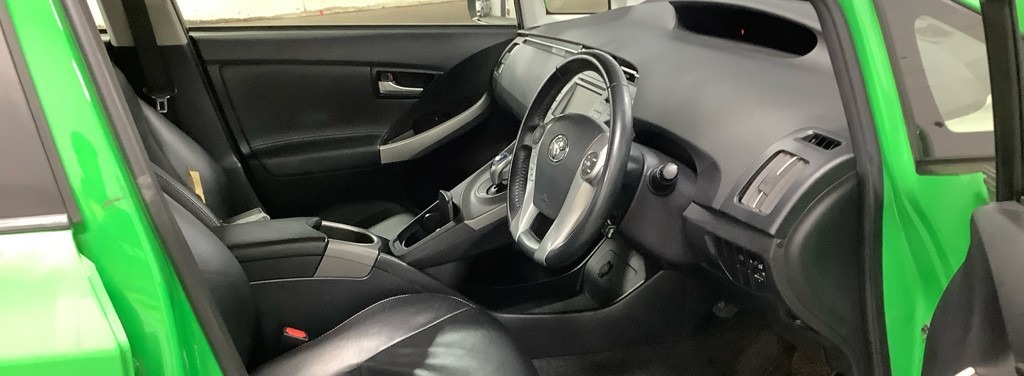 Used Toyota Prius 2015 for sale - 76599990: Photo 3