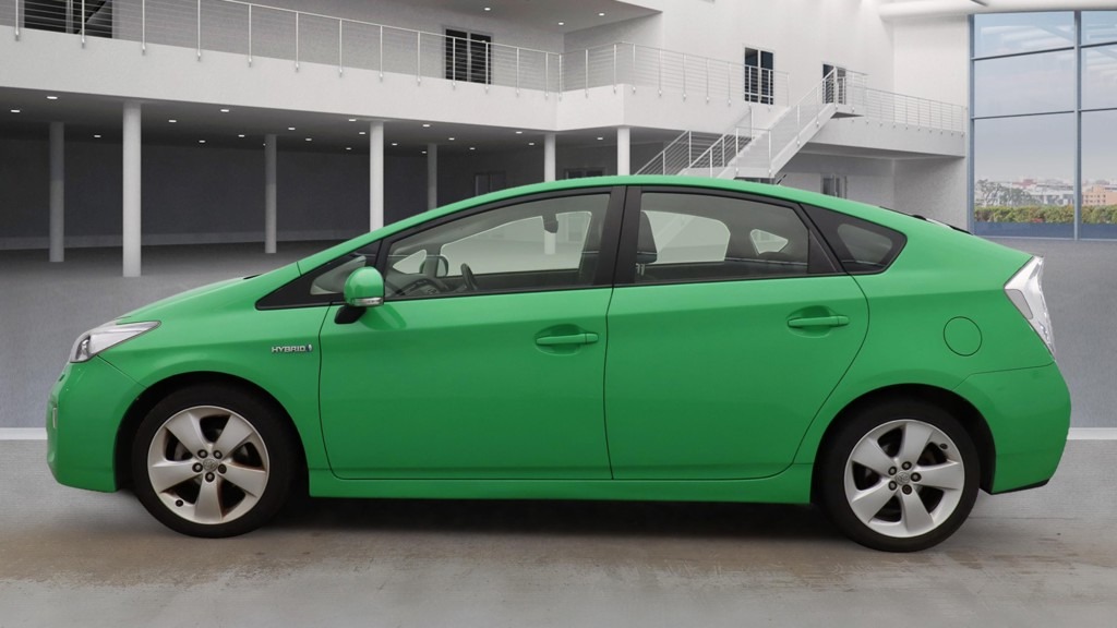 Used Toyota Prius 2015 for sale - 76599990: Photo 6