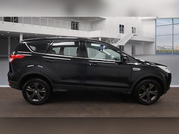 Used Ford Kuga 2015 for sale - 77353997: Photo