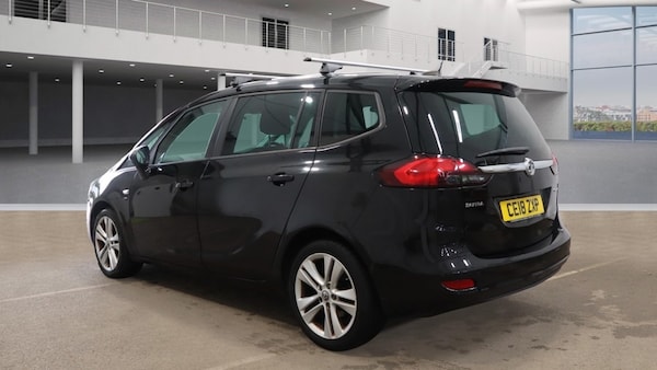 Used Vauxhall Zafira 2018 for sale - 76102422: Photo 2