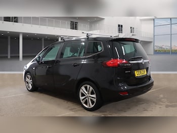 Used Vauxhall Zafira 2018 for sale - 76102422: Photo 2