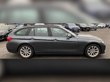 Used BMW 3 Series 2017 for sale - 77418280: Photo