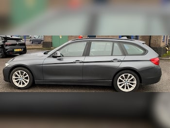 Used BMW 3 Series 2017 for sale - 77418280: Photo