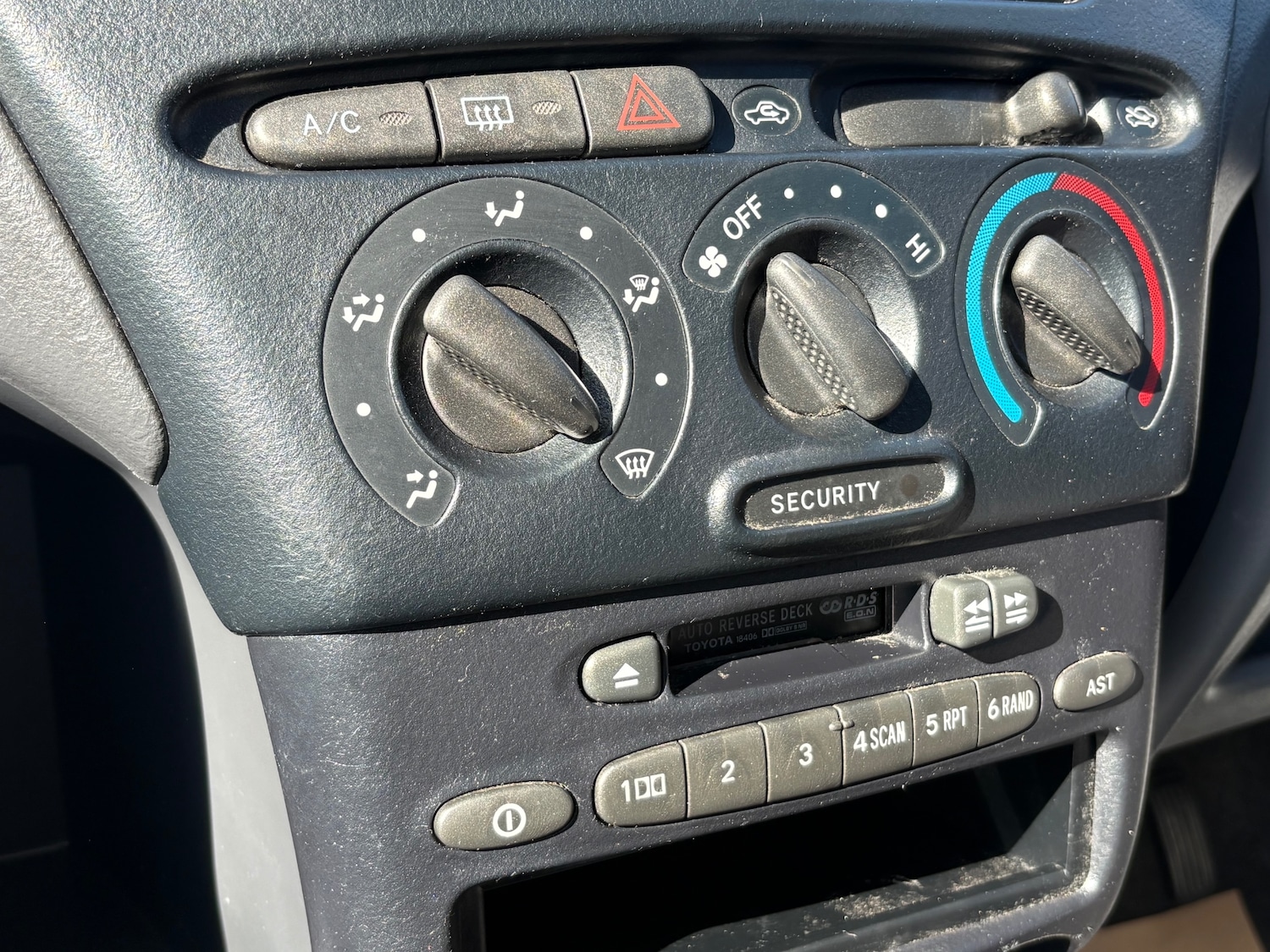 Used Toyota Yaris Verso 2001 for sale - 77934750: Photo 5