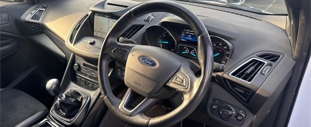 Used Ford Kuga 2017 for sale - 77104099: Photo 3