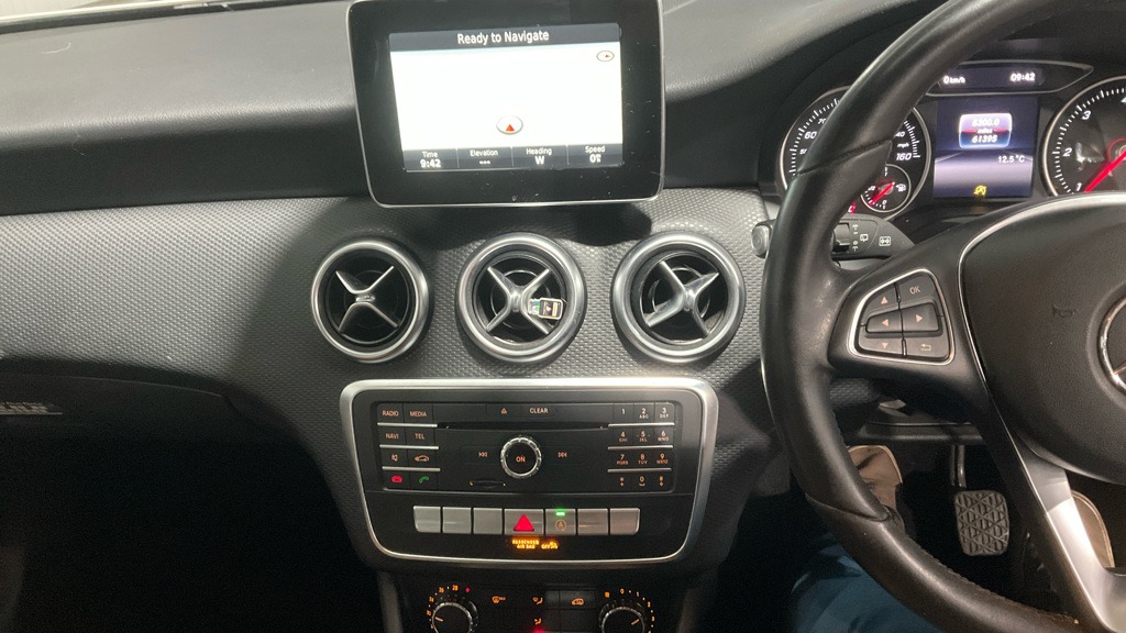 Used Mercedes-Benz A-Class 2016 for sale - 76908853: Photo 4