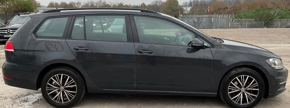 Used Volkswagen Golf 2017 for sale - 76517793: Photo 1