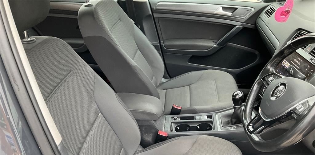 Used Volkswagen Golf 2017 for sale - 76517793: Photo 4