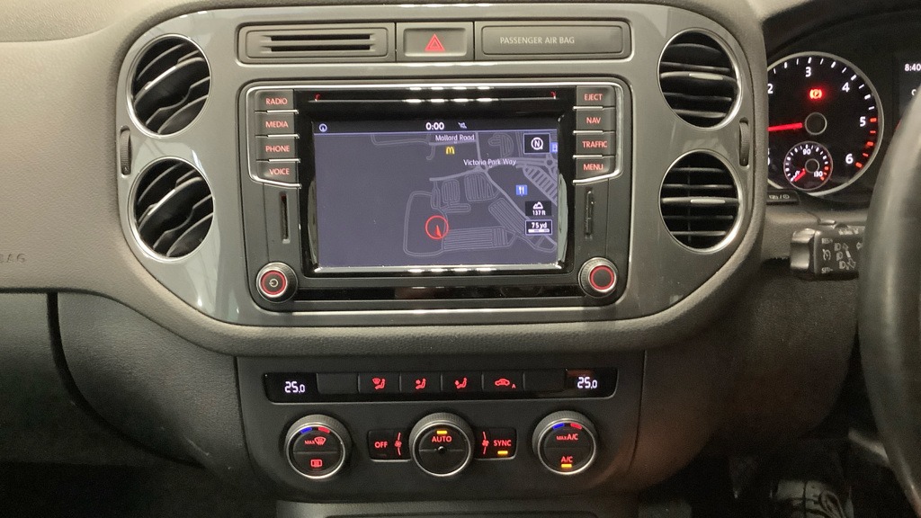 Used Volkswagen Tiguan 2015 for sale - 77746401: Photo 3