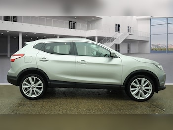 Used Nissan Qashqai 2015 for sale - 77542527: Photo