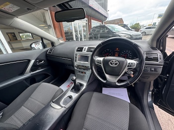 Used Toyota Avensis 2013 for sale - 79596369: Photo