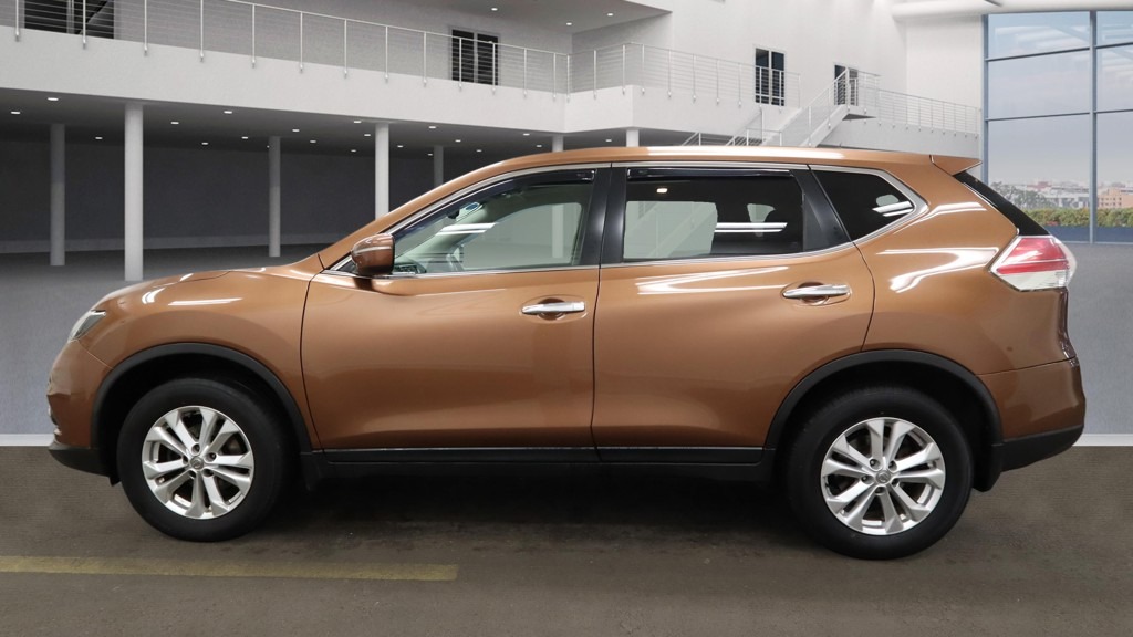 Used Nissan X-Trail 2017 for sale - 76946945: Photo 2