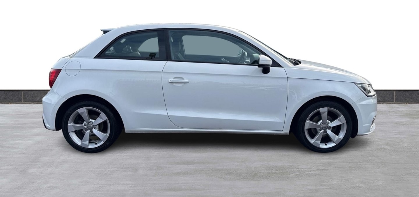 Used Audi A1 2015 for sale - 76854720: Photo 1