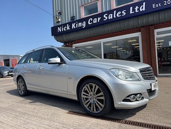 2011 (11) - C220 CDI BlueEFFICIENCY Elegance 5dr Auto ++ LEATHER / 10 SERVICES / NAV ++