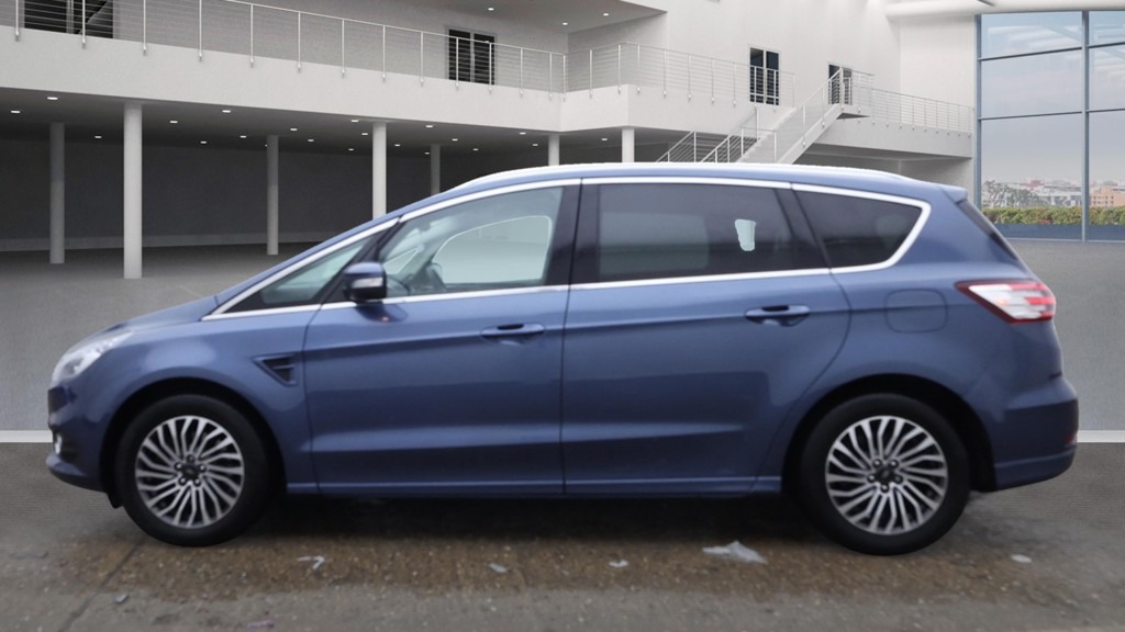 Used Ford S-Max 2018 for sale - 76640454: Photo 2