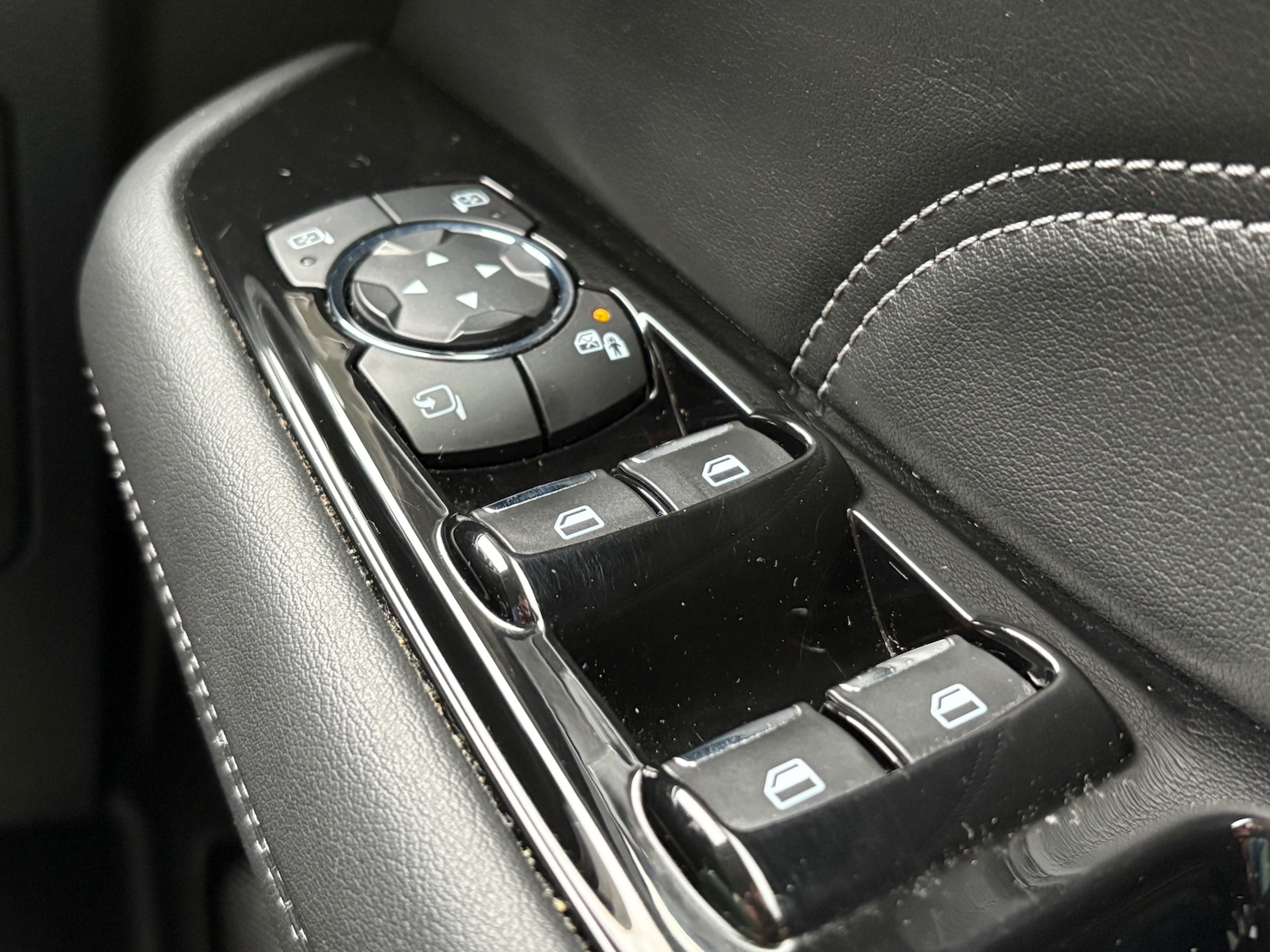 Used Ford S-Max 2018 for sale - 76640454: Photo 25