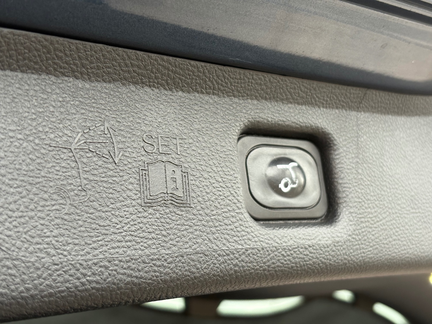 Used Ford S-Max 2018 for sale - 76640454: Photo 32