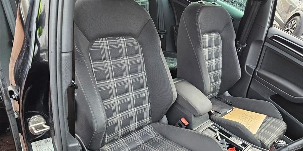 Used Volkswagen Golf 2016 for sale - 77517542: Photo 6