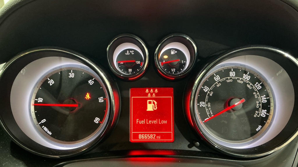 Used Vauxhall Zafira 2015 for sale - 77775111: Photo 9