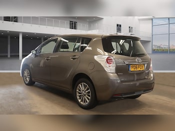Used Toyota Verso 2016 for sale - 75468679: Photo