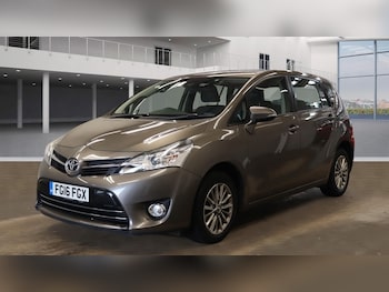 Used Toyota Verso 2016 for sale - 75468679: Photo
