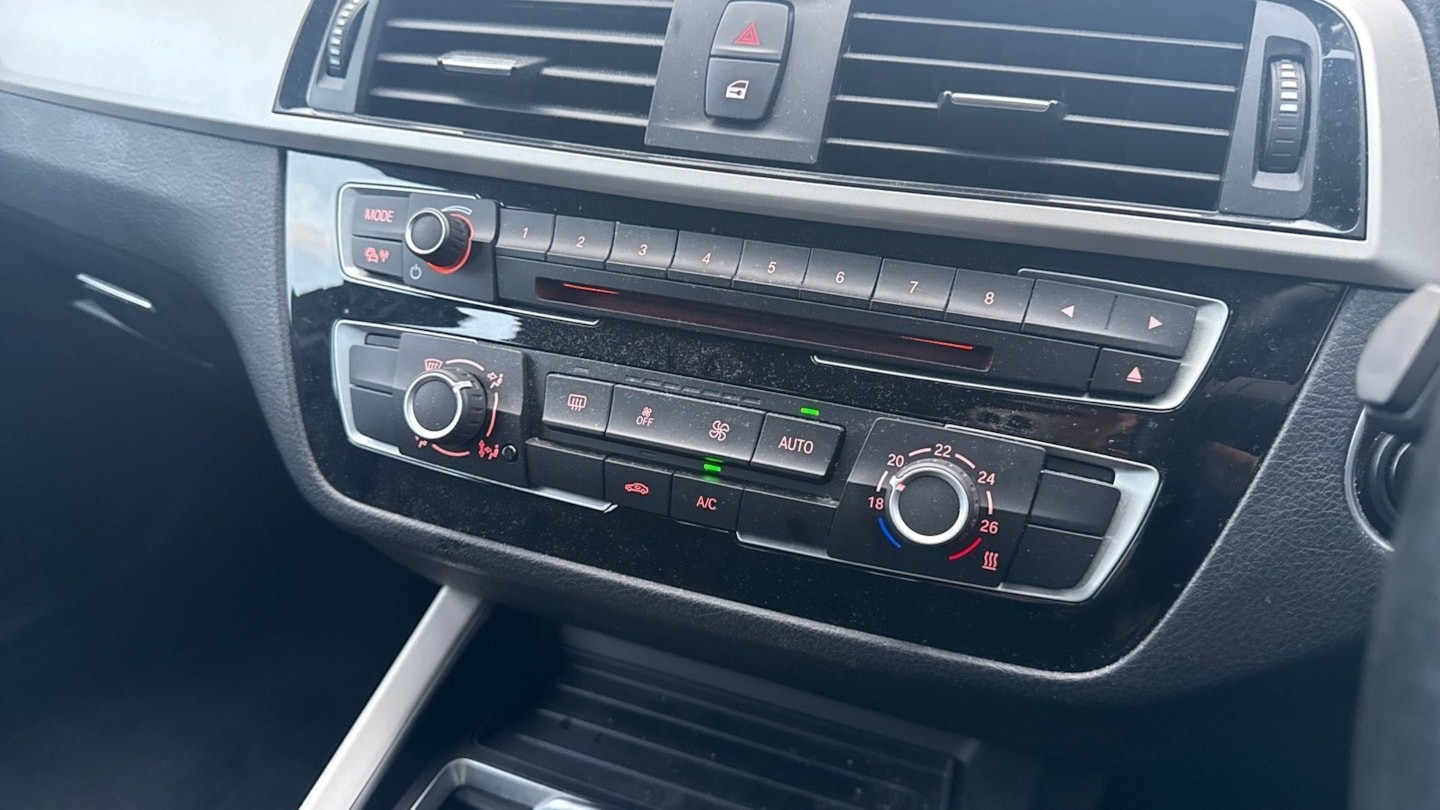 Used BMW 1 Series 2018 for sale - 76449441: Photo 11