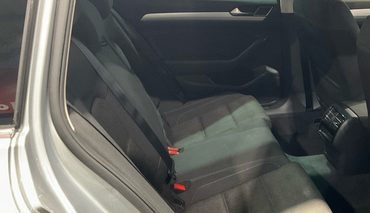 Used Volkswagen Passat 2017 for sale - 75997198: Photo 10