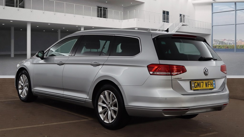 Used Volkswagen Passat 2017 for sale - 75997198: Photo 2