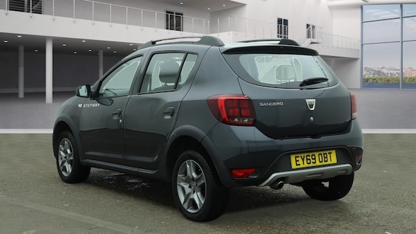 Used Dacia Sandero Stepway 2019 for sale - 75701505: Photo 2