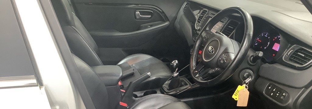 Used Kia Carens 2016 for sale - 76589204: Photo 8