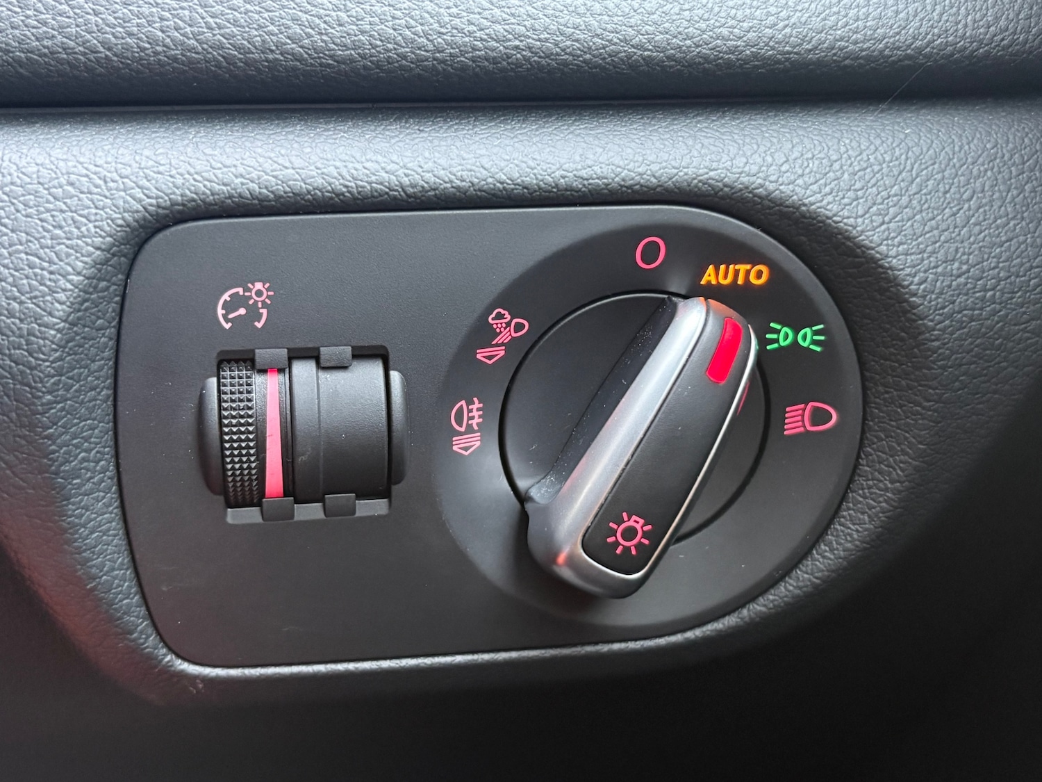 Used Audi Q3 2016 for sale - 76231868: Photo 22