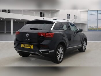 Used Volkswagen T-Roc 2018 for sale - 78025836: Photo