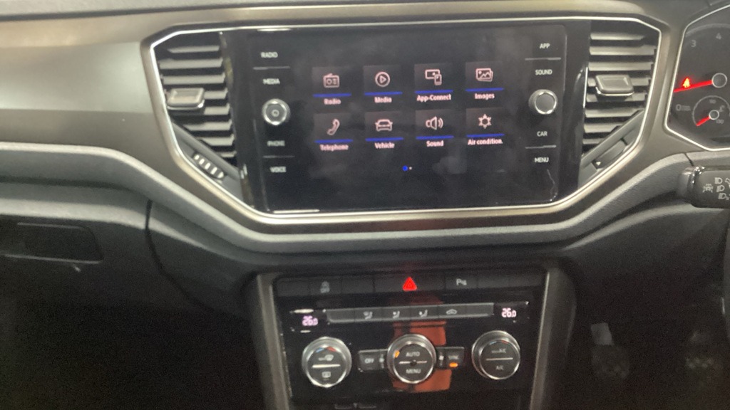 Used Volkswagen T-Roc 2018 for sale - 78025836: Photo 8