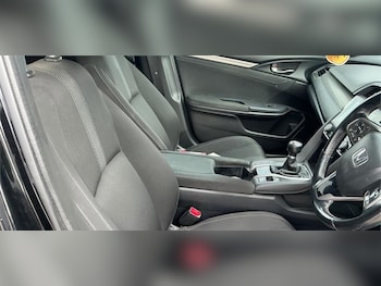 Used Honda Civic 2018 for sale - 79448683: Photo