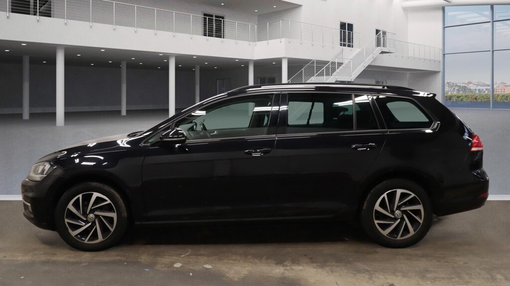 Used Volkswagen Golf 2019 for sale - 77845057: Photo 7