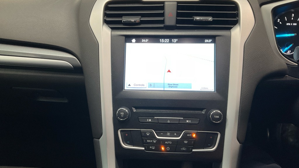 Used Ford Mondeo 2018 for sale - 76452491: Photo 3