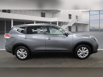 Used Nissan X-Trail 2016 for sale - 77417378: Photo