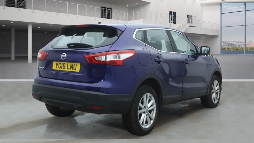 Used Nissan Qashqai 2016 for sale - 77688630: Photo 4